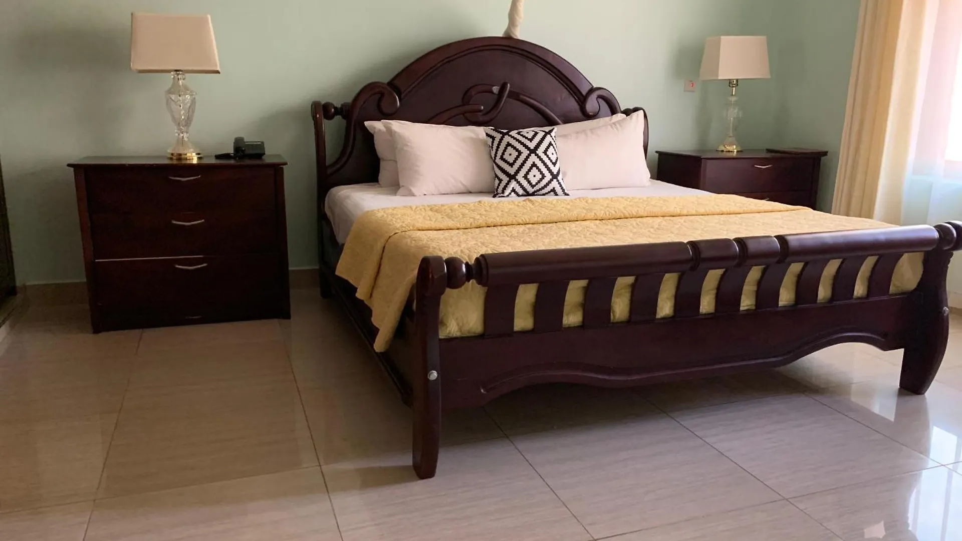 Hotel Lakepoint Villa Entebbe