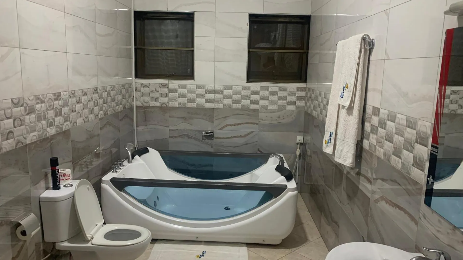 Lakepoint Villa Entebbe 3*,  Uganda